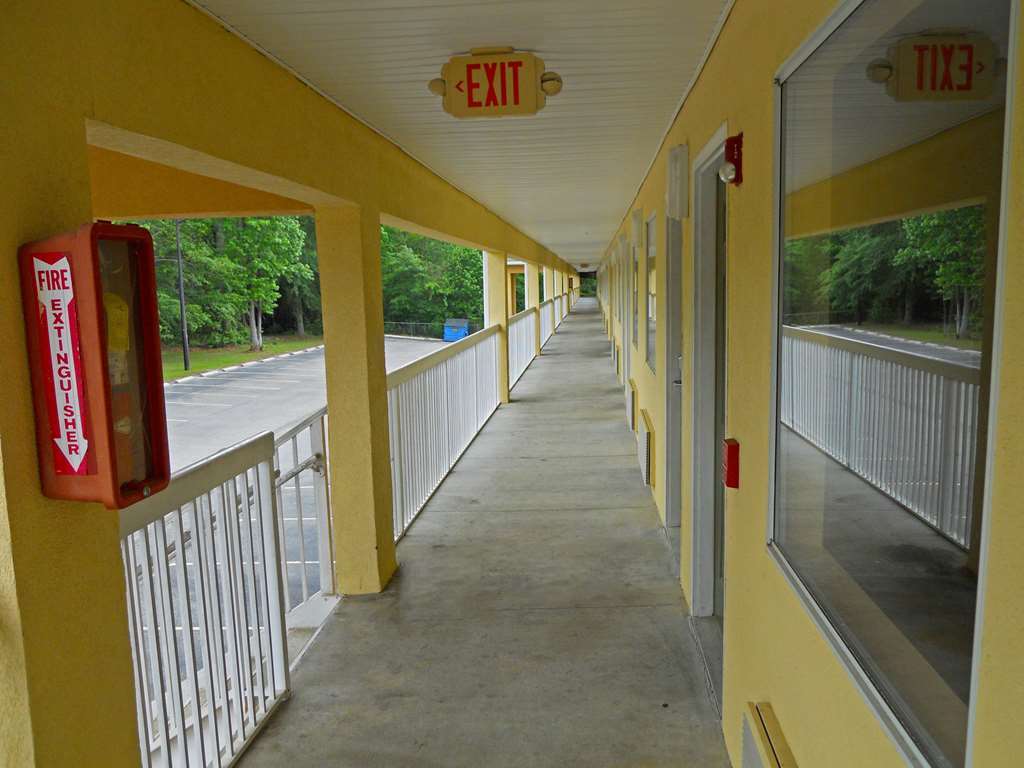 Red Roof Inn Valdosta - University Екстериор снимка